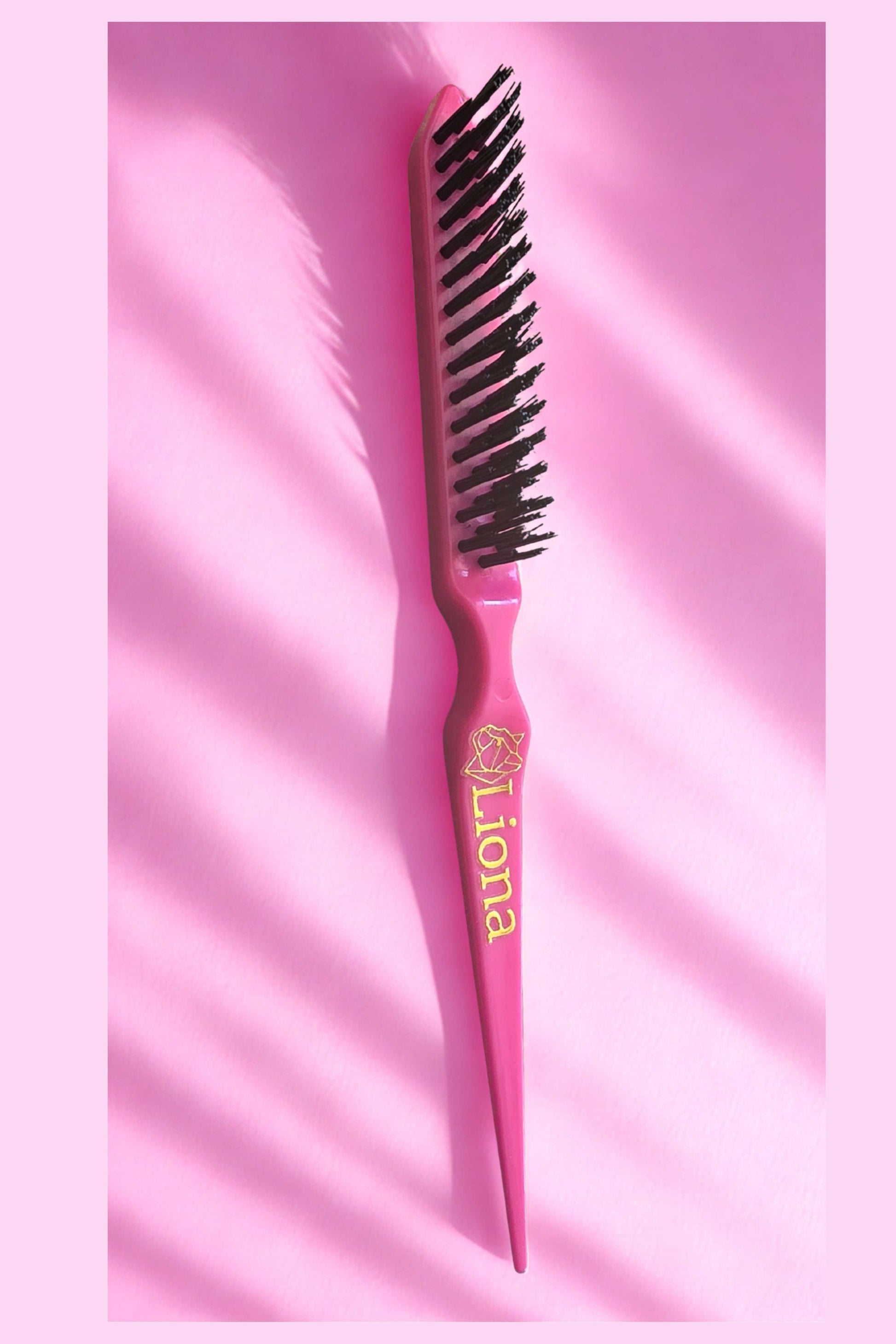 Teasing Brush